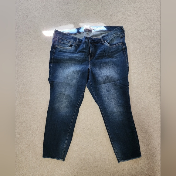 Torrid Copped Boyfriend Skinny Jean Sz22 - Picture 1 of 8